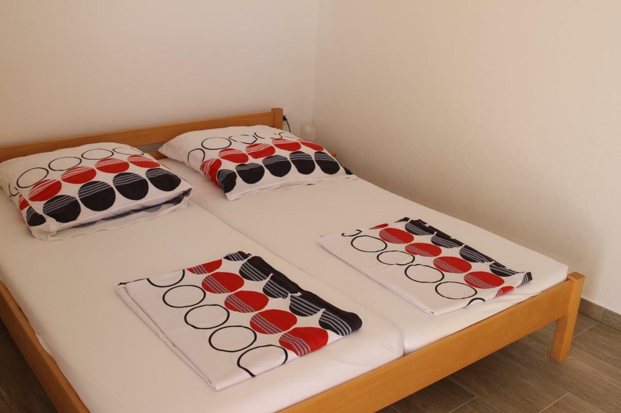 Apartmani Subasic Pag Town Exteriér fotografie